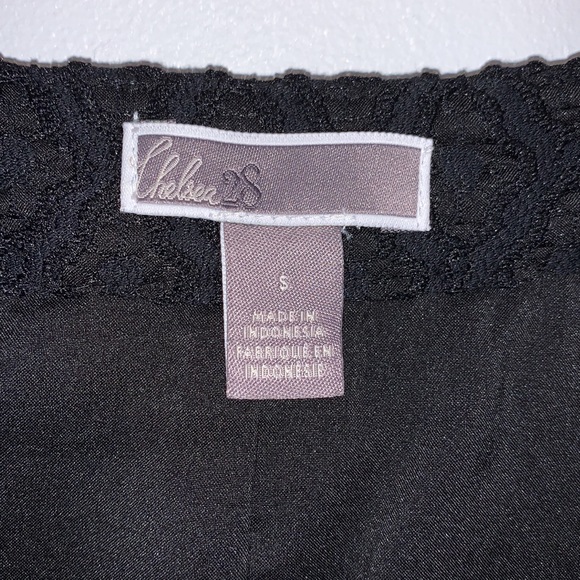 Chelsea 28 Lace skirt size Small - Picture 3 of 7